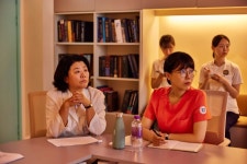 이상희, 직접 사과 깎아 먹이며 진행된 [인터뷰]