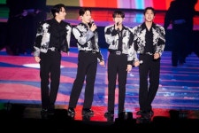 [공연뷰] "비스트와 뷰티, 오래도록 노래하자"…팀명 되찾은 하이라이트의 다짐