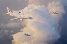 보잉 무인 전투기 ‘MQ-28’, 유인기와 첫 편대 공중전 성공