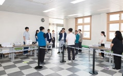 이상익 함평군수, 사전투표소 현장 점검…군민 안전투표 최우선