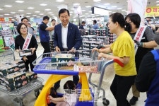 충주시, 하늘작 충주복숭아...청주 하나로마트서 4만 박스 특별 판촉