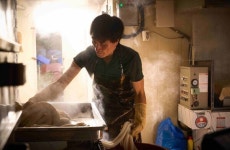 KB국민카드, 수수께끼 안경원 조회수 100만 돌파