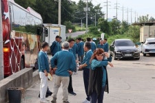 [포토뉴스]정철원 담양군수, 제18회 후계농업경영인 대회 참석 담양군 회원들 격려차 방문