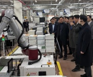 중기중앙회, 상생형 스마트공장 점검…중소제조업 AI 전환 확산 모색