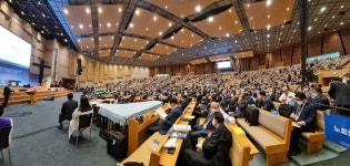 통합 총회 1500명 참석...방역수칙 철저