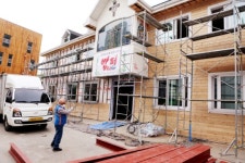 청량리 밥퍼 리모델링, 민원으로 중단...최일도 목사 단식기도