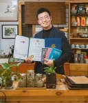 쇠락한 원도심 명물 책방골목 제자들과 살리기 앞장