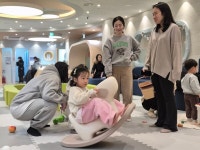 강남 한복판 3천원 키즈카페…텅 빈 교회가 아이들 놀이터로