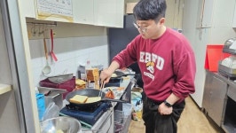 한 끼의 온기, 관계의 시작…2,000원 밥상이 건네는 위로