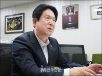 태권도 진흥법 통과 주역...태권도 공인 9단 이동섭 바른미래당 의원