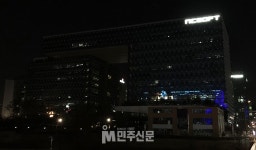 게임의 성지, 판교...등대의 불빛은 꺼지지 않는다
