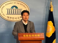 자유한국당, 막말 파문 와중에 박근혜 전 대통령 석방 촉구