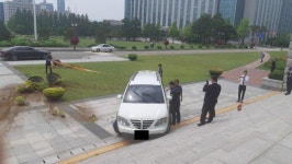 또 국회로 차량 돌진