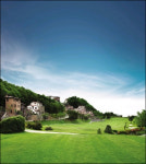 코리아 CC내 용인 라센트라 타운하우스 드라마 SKY캐슬 촬영지, 잔여세대 특별분양 나서