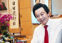 [인터뷰] 허경영 국가혁명당 총재 기존 정치권은 세슘으로 오염된 물… 환골탈태해야