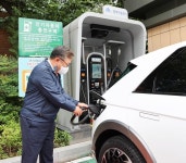 DGB대구은행, 제1본점에 업무용 첫 전기차 도입