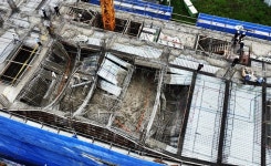 안성 폴리프라자 붕괴 사고로 2명 사망…경찰 수사전담팀 결성