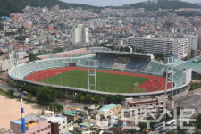 부산, 공한수 서구청장 구덕운동장 재개발 시급한 과제 입장문 발표