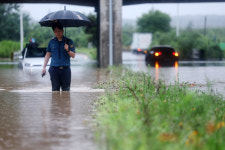 서울서 올해 첫 긴급호우재난문자 발송…수도권 중심 호우경보