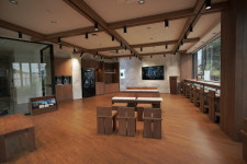 블랙야크, 복합공간 베이스캠프 청계산점 오픈