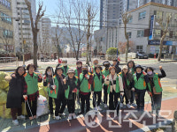 부산 북구 만덕2동, 주민을 위한 녹색환경 조성…수국 심기 행사 개최