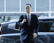 이형일, 과천 아파트 논란에 