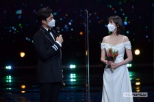 [톱포토] 'KBS 연기대상' 이상이X이초희, 베스트 커플상 수상