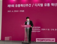 죽어가는 오프라인 유통 살리기…핵심 키워드는 연관성과 우연성