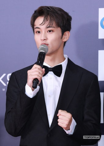[톱포토] '드림콘서트' 마이크 든 NCT DREAM 마크