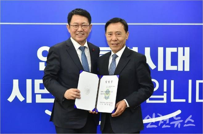 인천 유나이티드 대표이사, 성적 부진으로 15일에 사임