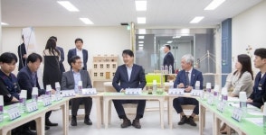 인천 서구, 장애인 표준 사업장 ㈜한국세라프와 기업간담회 개최