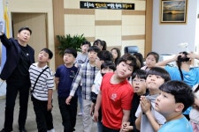 인천 연수구의회, 어린이 의회 견학을 통한 구의회 역할과 기능 알아가기