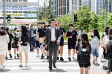 지역 청소년과 현안 해결 행보 나선 김정헌 인천 중구청장