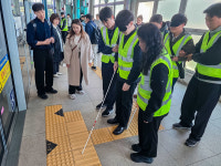 인천교통공사 기관사, 교통약자 이용환경 직접 체험...이동 불편사항 살펴