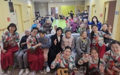 드림숲요양원, 가을 선율로 채운 속마음 음악회…어르신들 환한 웃음