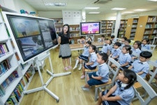 삼성전자, 싱가포르 한국국제학교 교실에 삼성 플립 설치