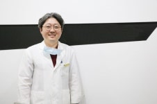 사랑니 발치와 임플란트 치료 시 치과 선택 중요