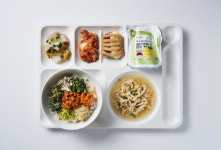 풀무원푸드머스, 지구의 날 학교급식 채식 식단 선보여