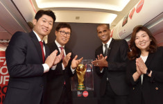 코카콜라 FIFA 월드컵 트로피 투어 오리지널 트로피 도착