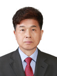 김영현 노무사가 전하는 생산성 높이고 비용 줄이는 인사관리