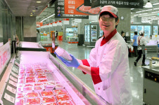 홈플러스, 전체 직원 99% 정규직 전환…무기계약직 직원도 점장 승진 기회