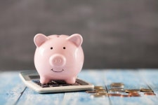 하나은행 ‘5% 적금’에 137만좌 몰려…앱 접속 불통 흠집