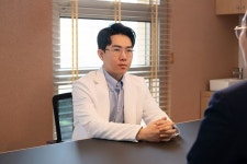 “거뭇거뭇한 색소침착, 레이저로 개선 가능해”