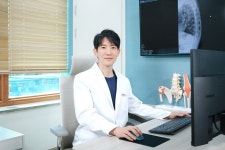 디지털 기기 앞에 병드는 손목… 손목터널증후군, 치료법은