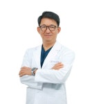 추운 날씨에 악화되는 관절통증, 방치하지 말고 치료해야