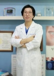 치주질환으로 인한 임플란트 시술, 치과 선택 시 주의사항은?