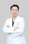 긴 치료기간 부담… 발치 즉시 임플란트 식립 가능한가요