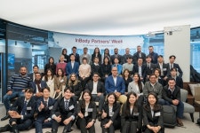 ‘인바디 파트너스위크’ 재개… 천안공장부터 지방흡입 특화병원 견학