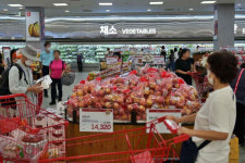“밥상 물가 지켜라”…롯데마트, 먹거리 할인 행사 진행