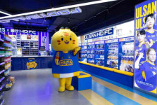 “울산HD 팬 모여라”…GS25, 축구 특화 매장 열어